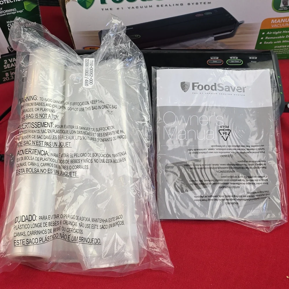 FoodSaver Heat Sealing Food Storage Starter Kit Plus Extra Box Of Bags
